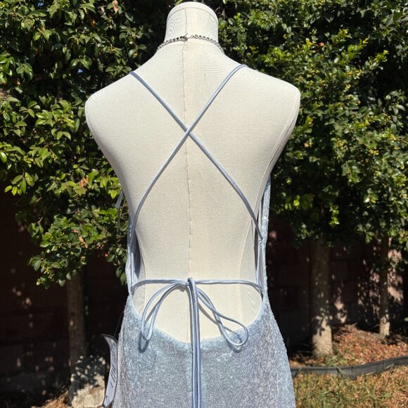 Betsy & Adam Silver Sequin Gown Light Blue Ice Silver Size 8 NWT Prom - Picture 5 of 10